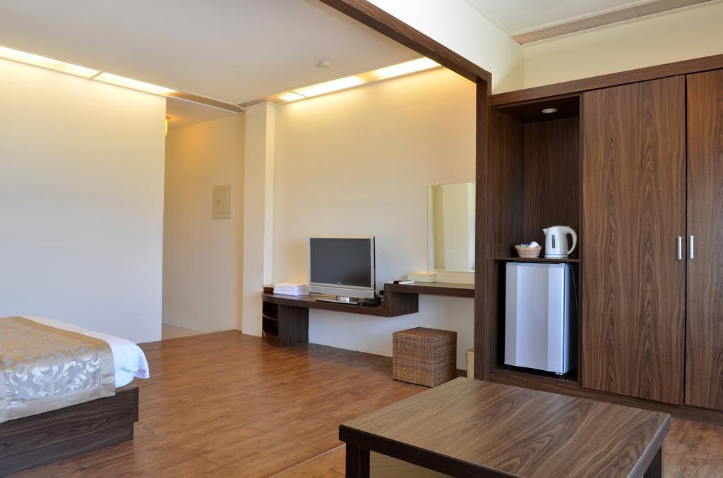 The Blue Lagoon B&B Fengbin Exterior photo